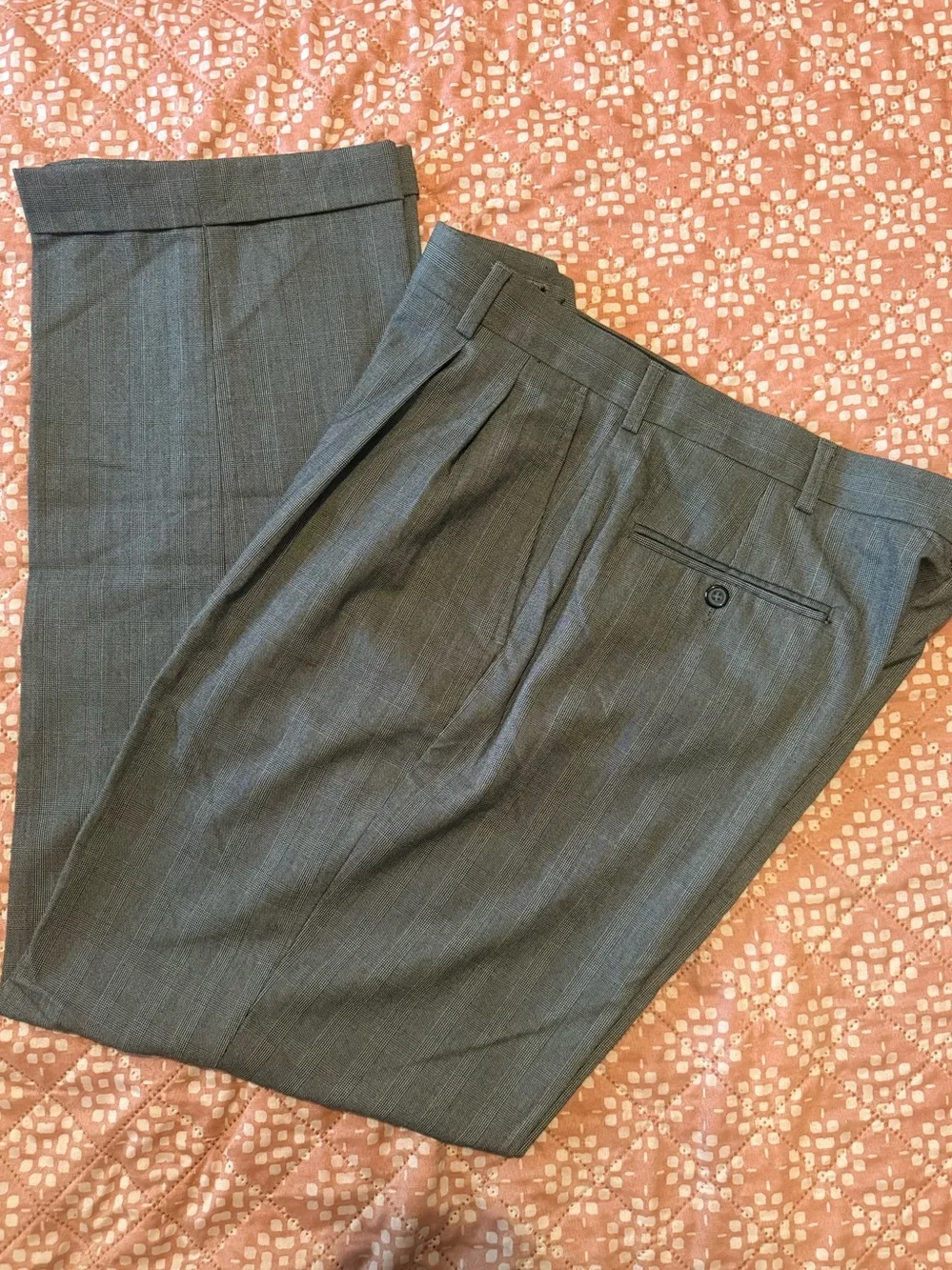 Mens Gray Pinstripe Pleated Dress Trousers